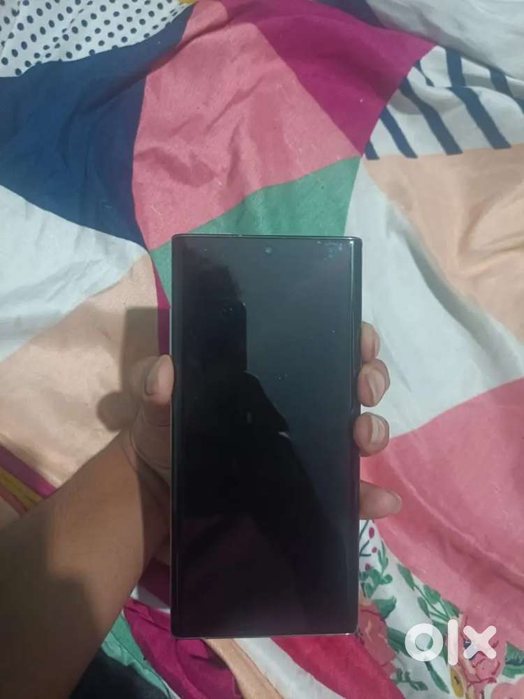 Screen discoloration* no spots no cracks on display just discoloration