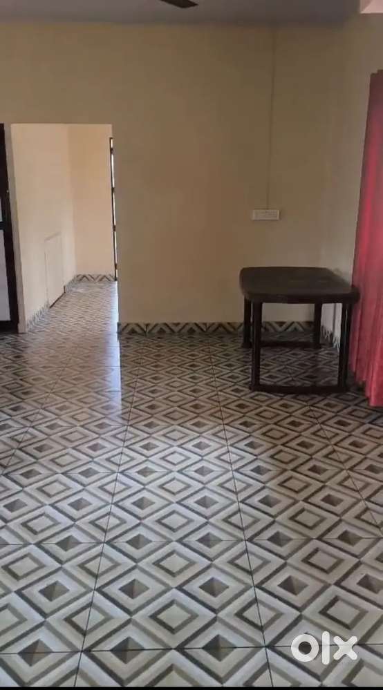 2bhk 2Ac semi furnished 1st floor suitable for professional batcholers