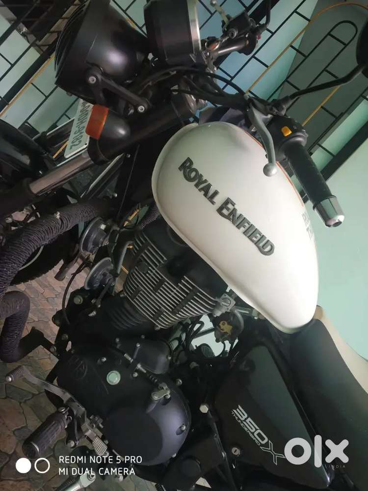 Mujhe car leni h  Isliye sell kar raha hu