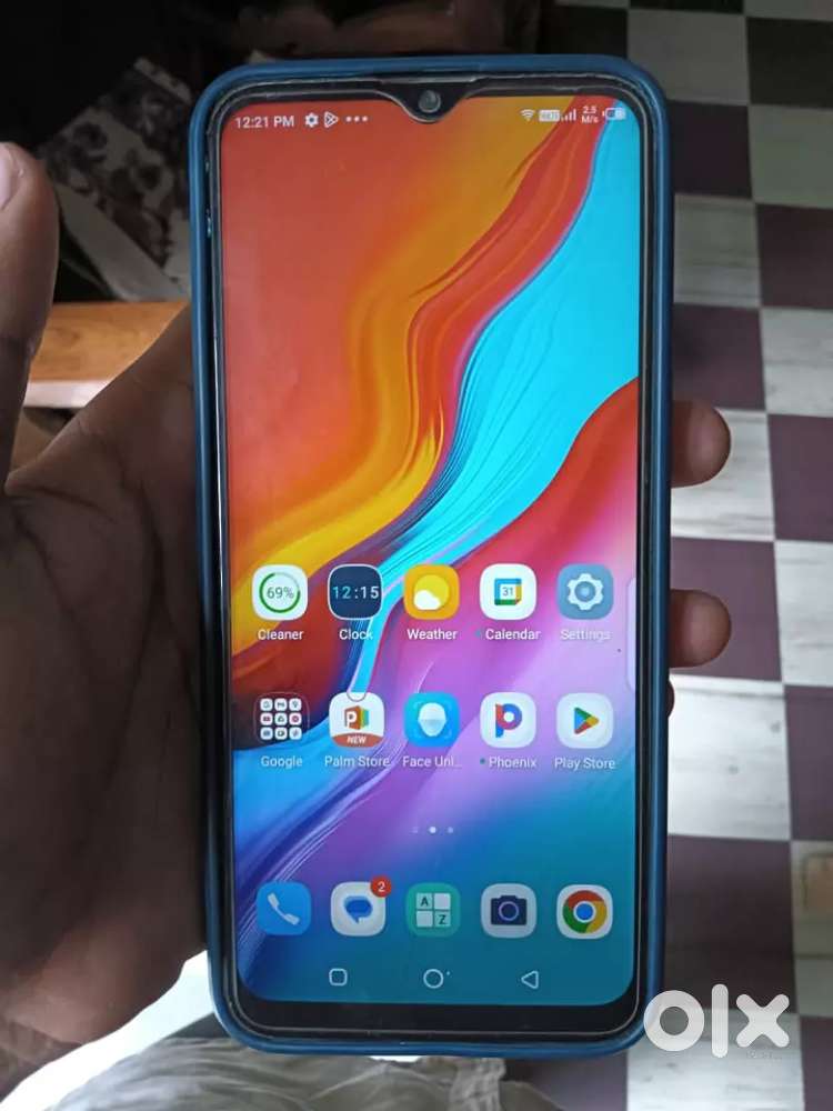 Phone is available 4+64 Infinix hot 8