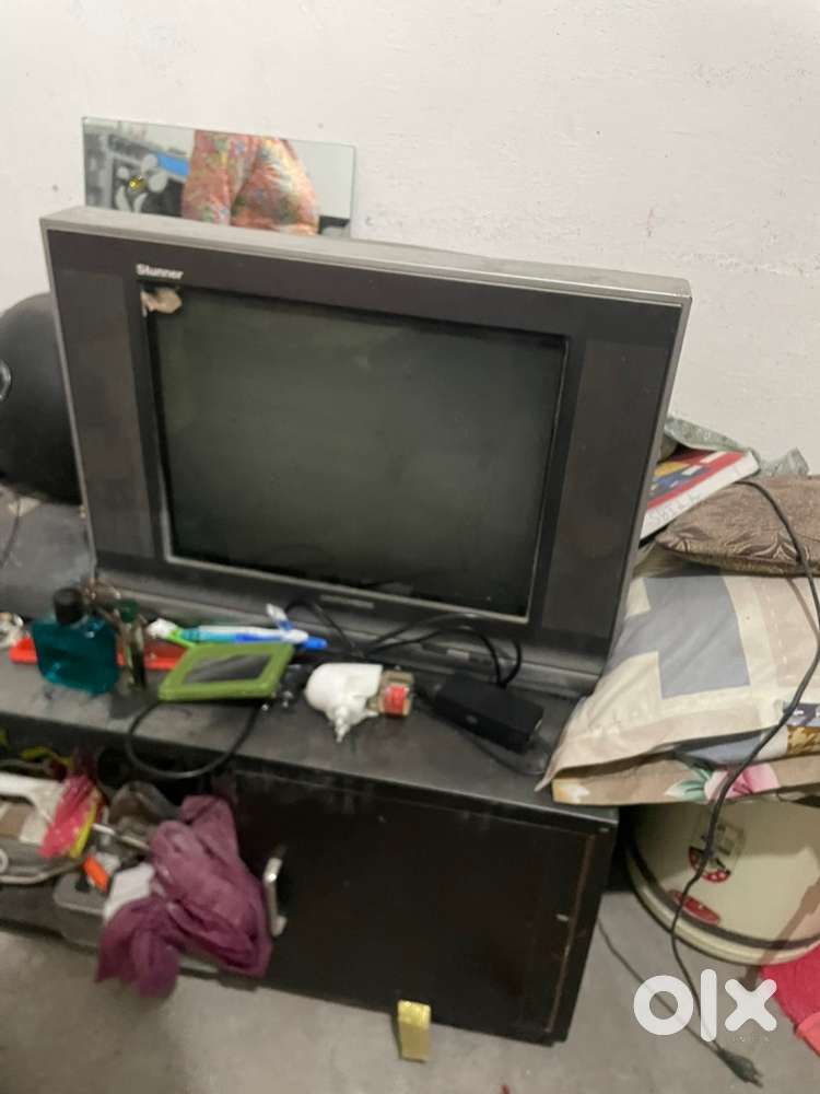 Old tv not flat but old