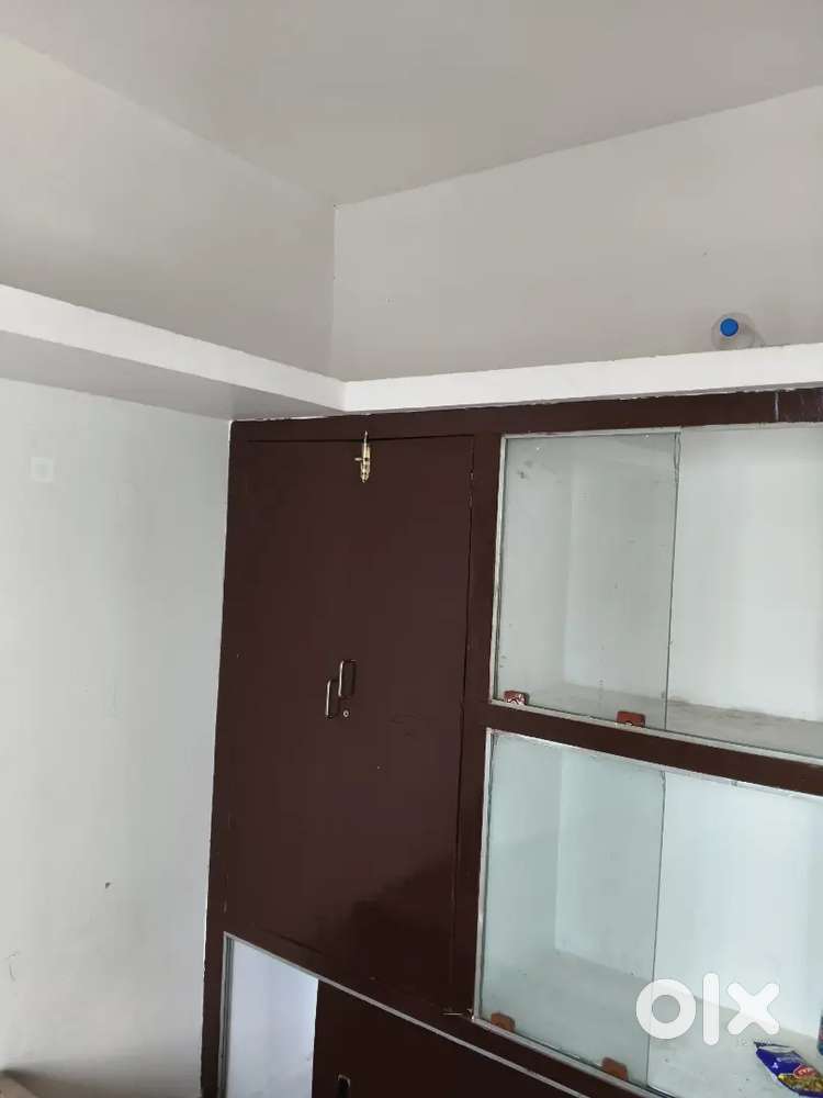 Independent Two room set gomti nagar semi furnished