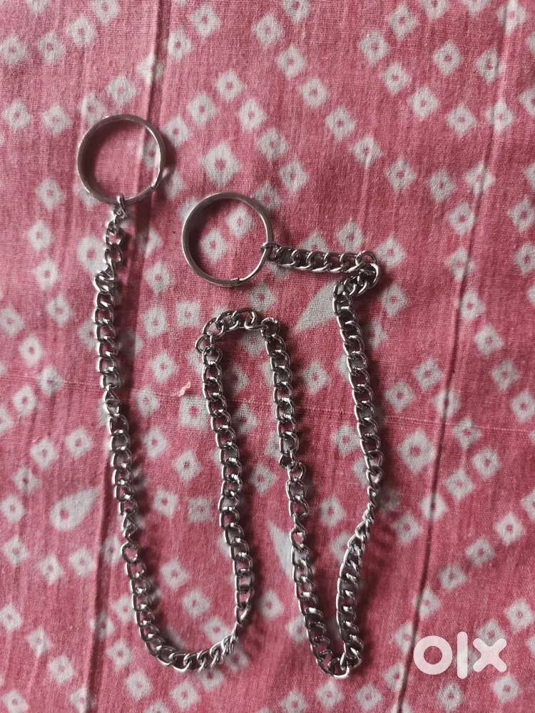 [NEGOTIABLE] Long Metal Key Chain – Strong & Durable