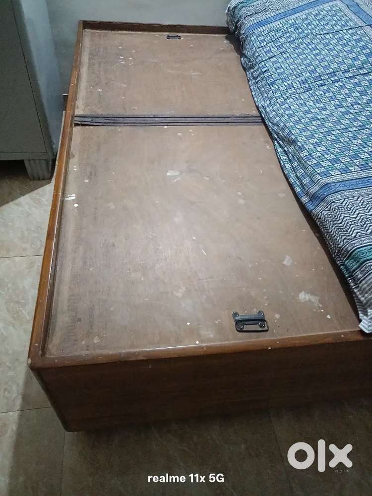 Single box bed