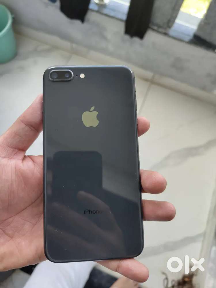 iPHONE 8 PLUS NEW CONDITION