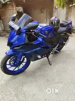 यामाहा r15 v4