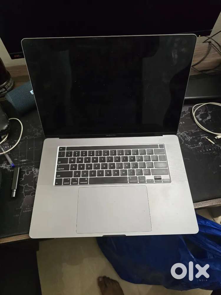 Apple Macbook pro 16 inchintel i9 16gb ram 2020 model