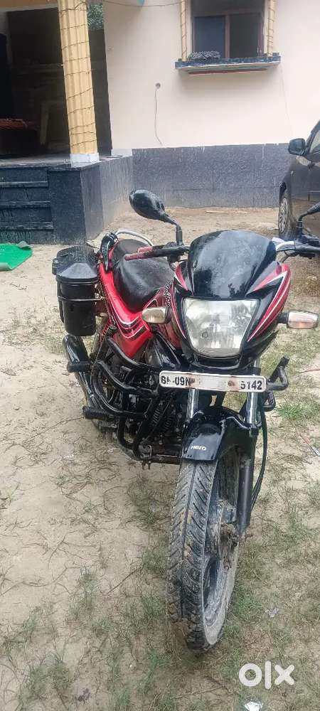 मोटर साइकिल टीचर का है,अभी तक किसी भी प्रकार की गड़बड़ी नहीं