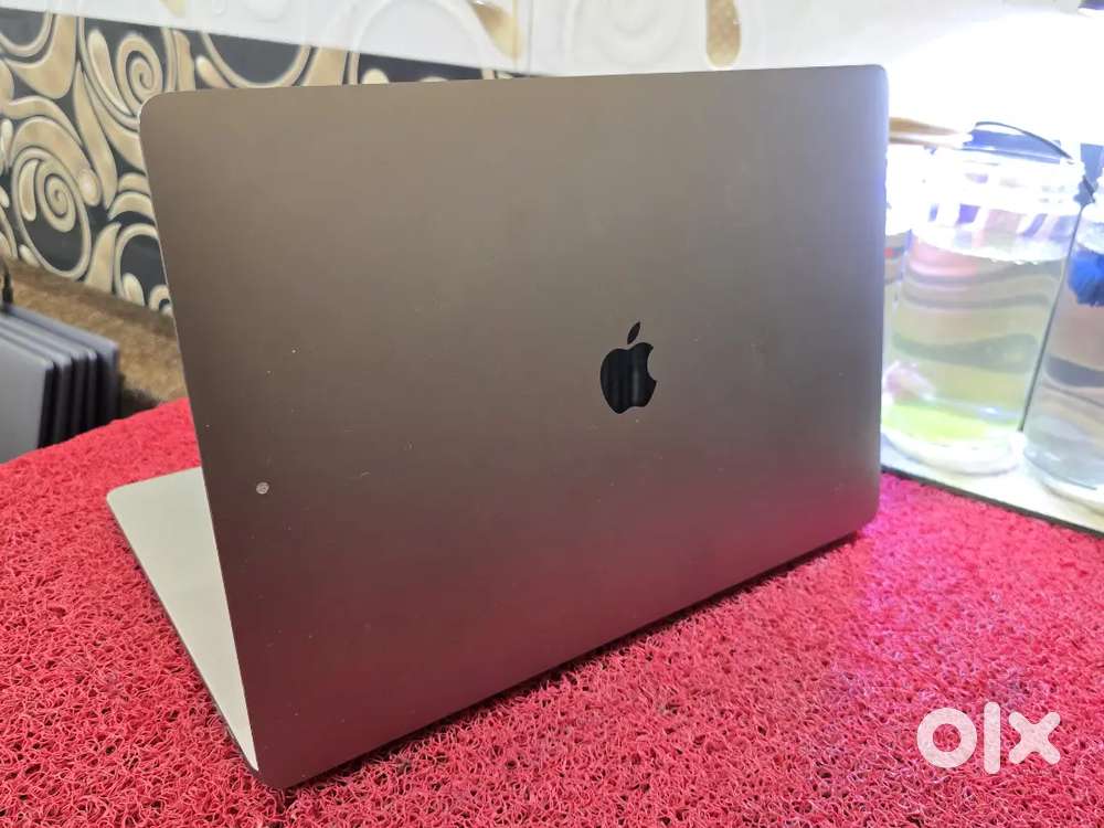 Apple Macbook Pro 2021 i7 16gb 512gb 5.5gb Graphics 16inch Retina