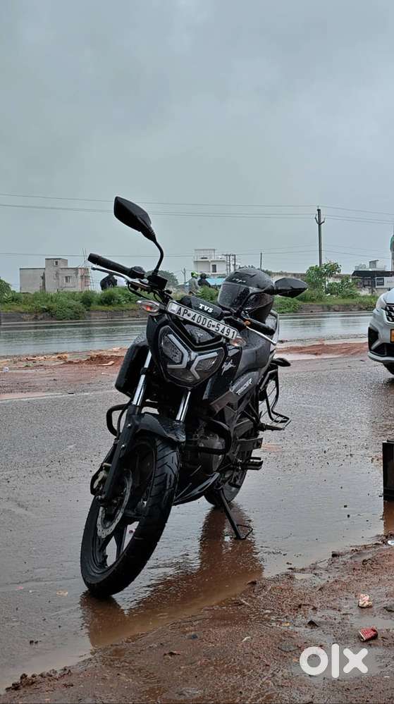 Purchased on August 15, 2024, 10500 kms run, Full Service Record