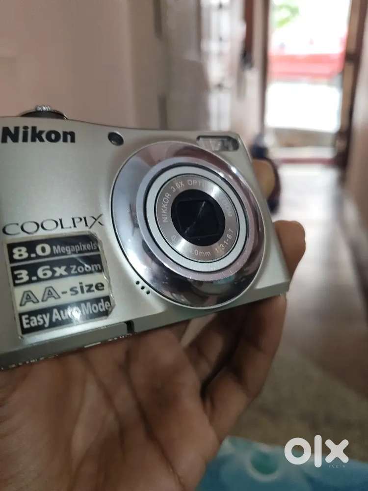 Nikon coolpix AA size camera