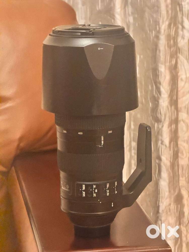 Nikon 200-500 f/5.6 ED VR Lens in mint condition