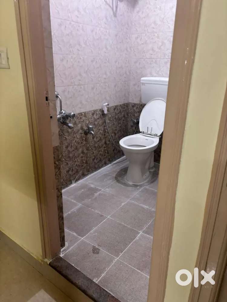 Single room for rent for students near nanjappanlife care