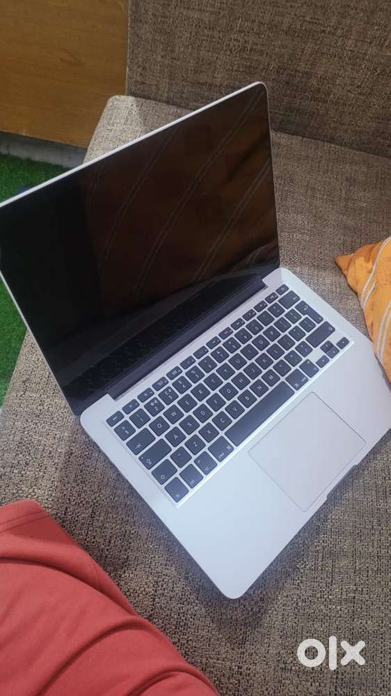 MacBook A1502, 8/256GB