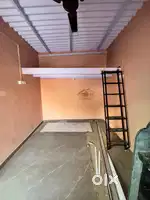 Room in chawl in marol naka near metro station available for rent