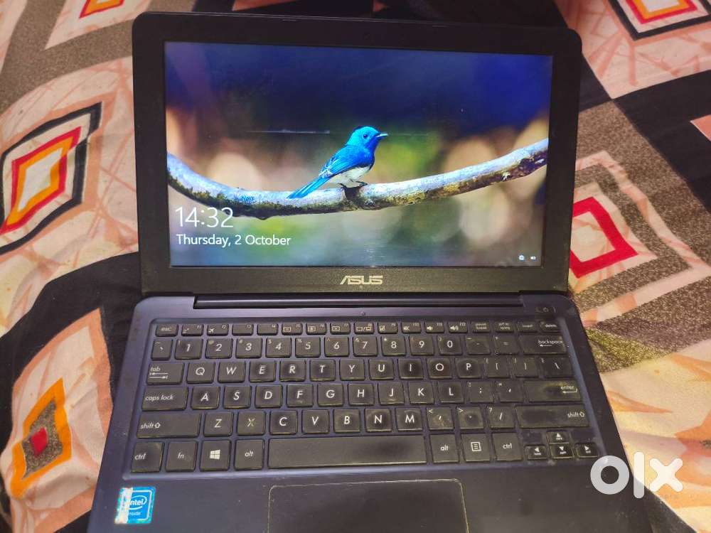 ASUS Model:E202S