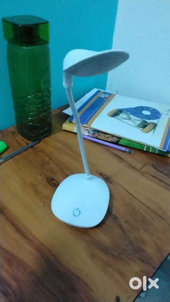 Best quality table lamps.. Elastic can turn upto 360degree