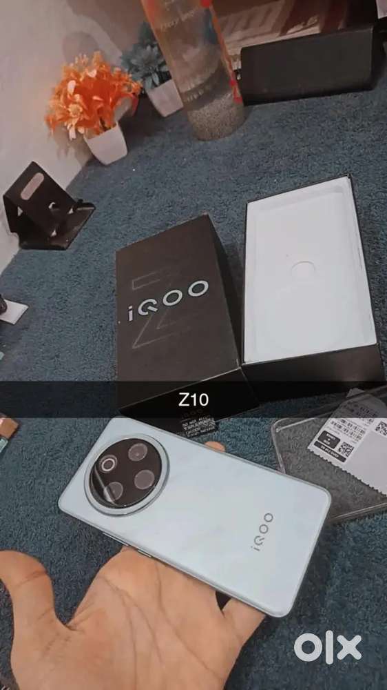 iQOO z10 128 gb 5months old sb hai bill box charger sb
