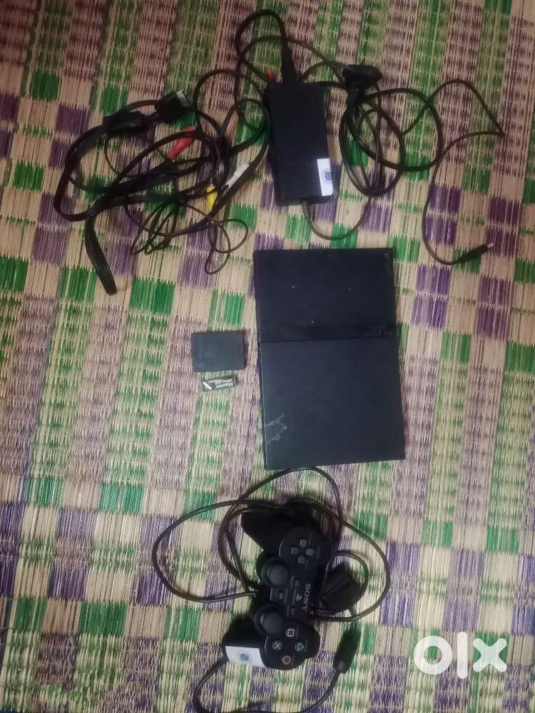 Ps2 Sony brand good condition.. 32GB pen driver original joy stick 1