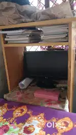 Computer table