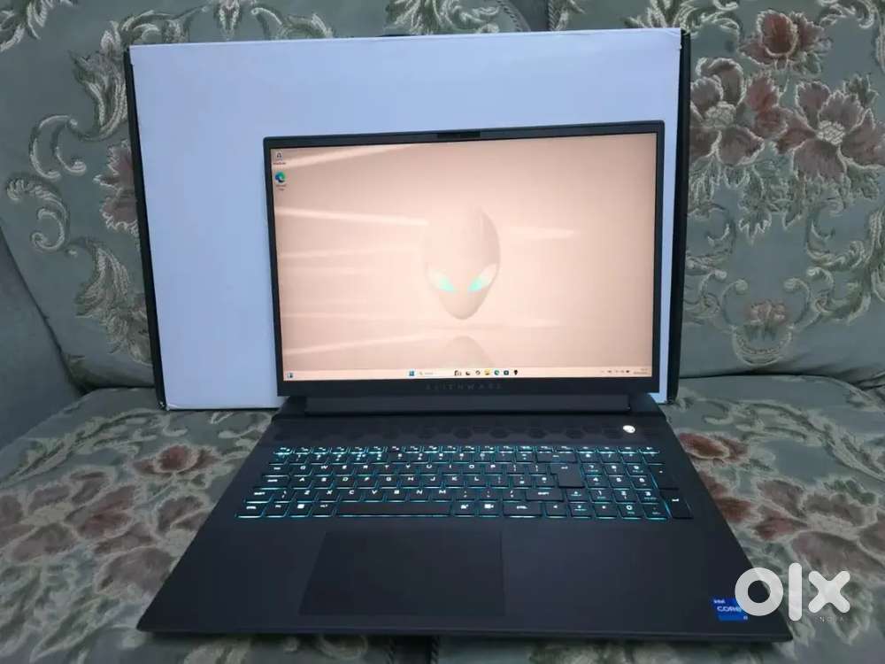 Alienware M18 R2 i7 14650HX RTX 4060 16GB 1TB QHD 165Hz Gaming Laptop