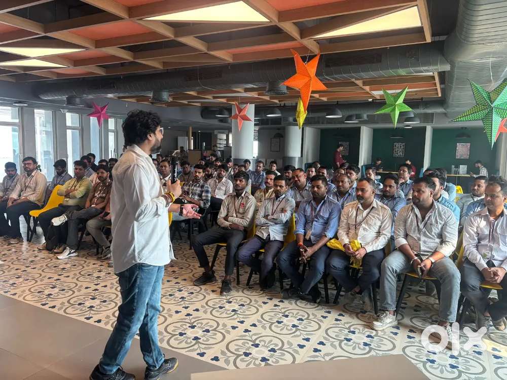 Company ma cab chlani ha .12.14 houers duty  ertika dzire sabky9 bi