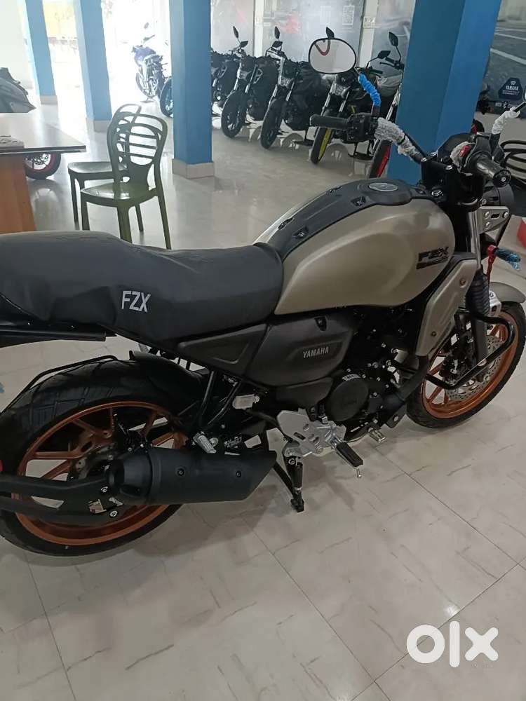 New bike h paisa k wajah s bechna h