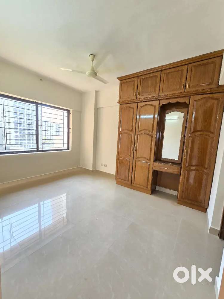 Family/Ladies 3Bhk Semi Furnished Flat For Rent At Kakkanad Infopark