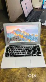 12.5 inch Apple Core i5 /Ram 4GB/128GB SSD 2GB Graphics