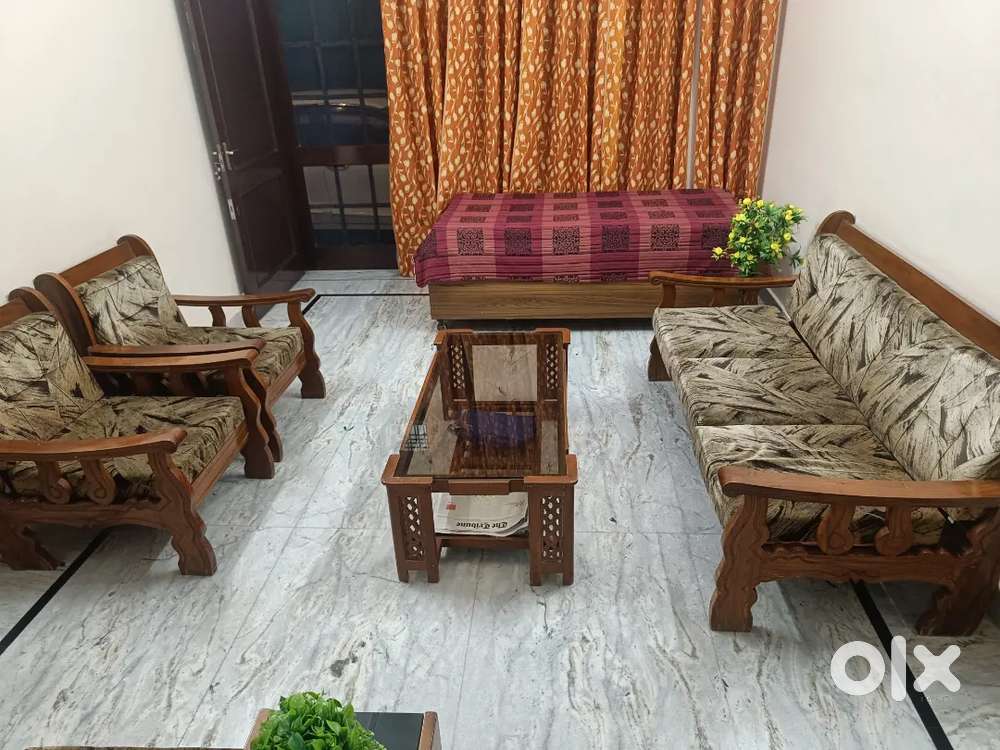 Sofa set with center table