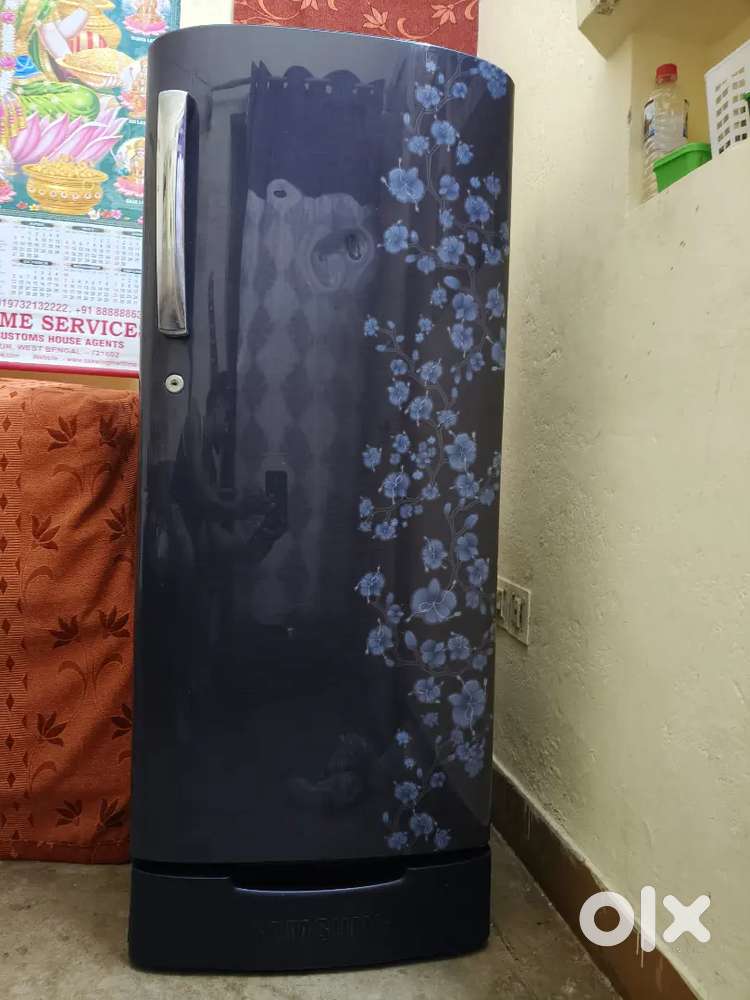 SAMSUNG REFRIGERATOR