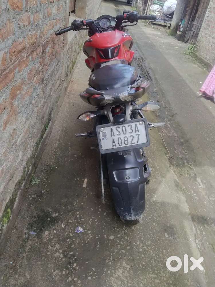 Bajaj palsar 200 ns