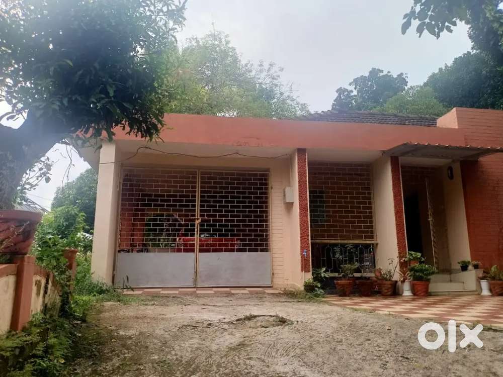 Pournami house, between pakkil temple and pakkil centre
