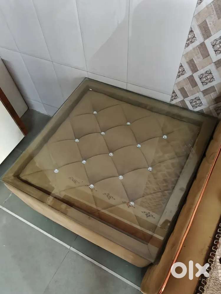 Centre table