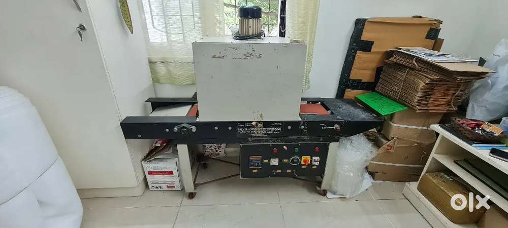 Heat shrink machine