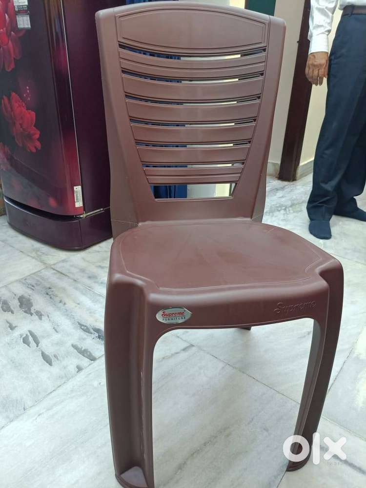 Supreme Bliss Armless Plastic Chair