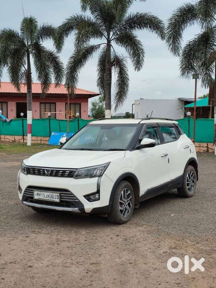 Mahindra XUV300 W8 Option Diesel, 2023, Diesel