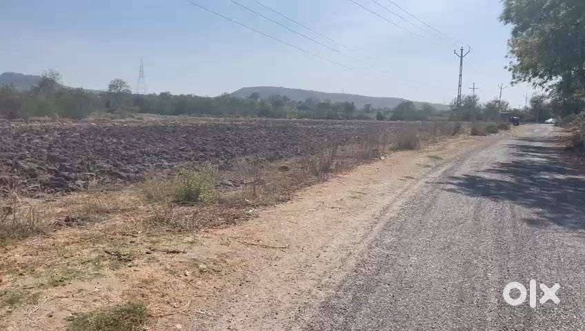 ૮ વીઘા ૧ ગુંઠા  જમીન મોટા પાંચસરા ડામર પટ્ટી રોડ ટચ જમીન