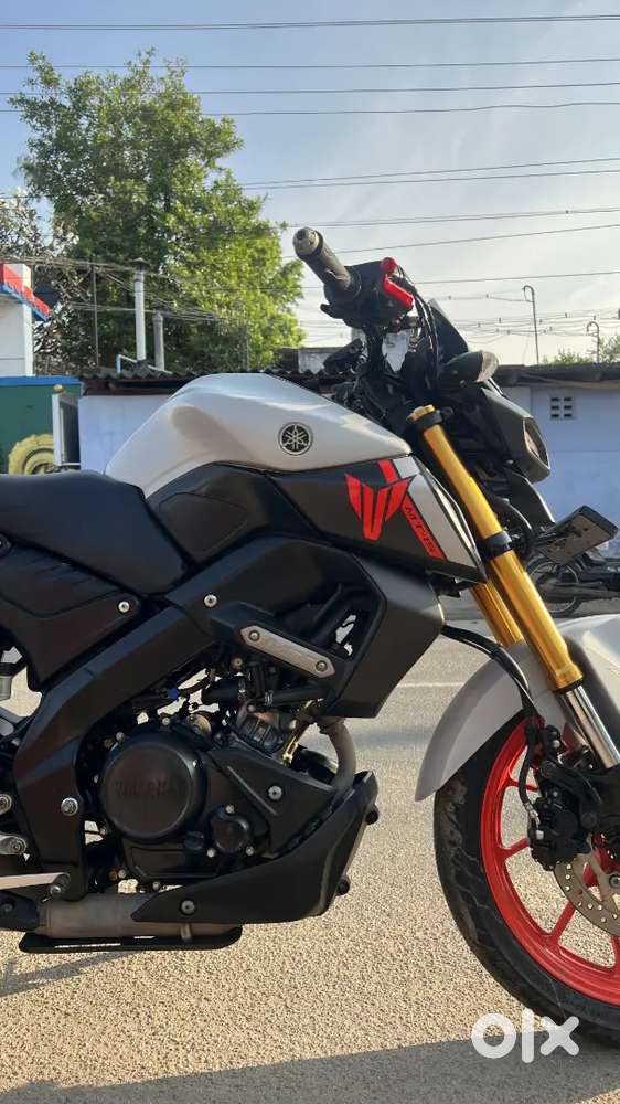 YAMAHA MT 15 (WHITE)