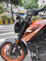 Duke 125 BS6 Super condition