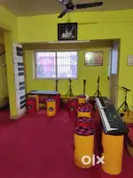 Online Offline Guitar Keyboard classes music class for all age Group