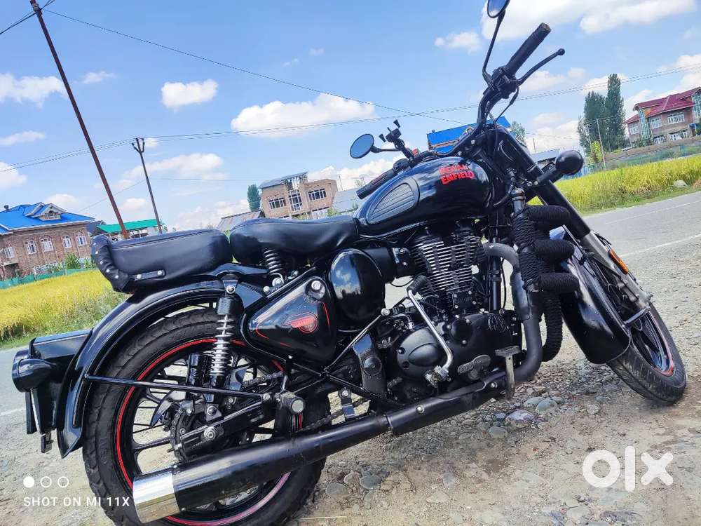 Royal Enfield Classic 350 Stealth Black