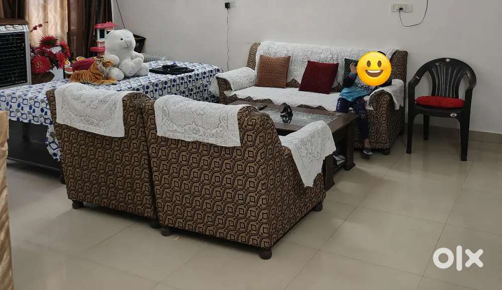 Sofa Set (3+1+1) 5 Seater + 1 Center Table