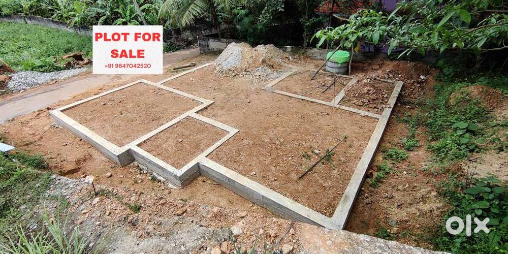 4 Cents Residential plot- Corporation Area Vazhayila