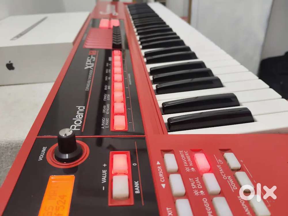 Roland xps10 brand New condition
