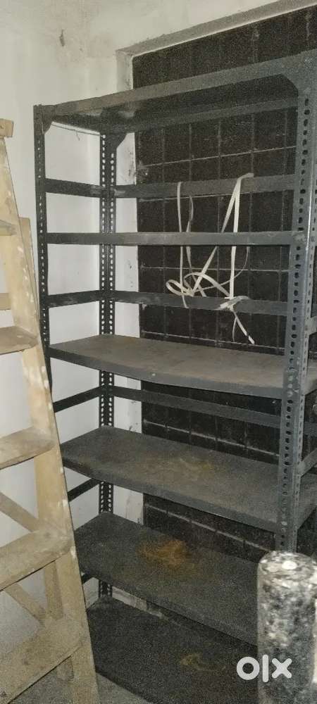 Rack almari