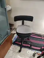 Rolling chair
