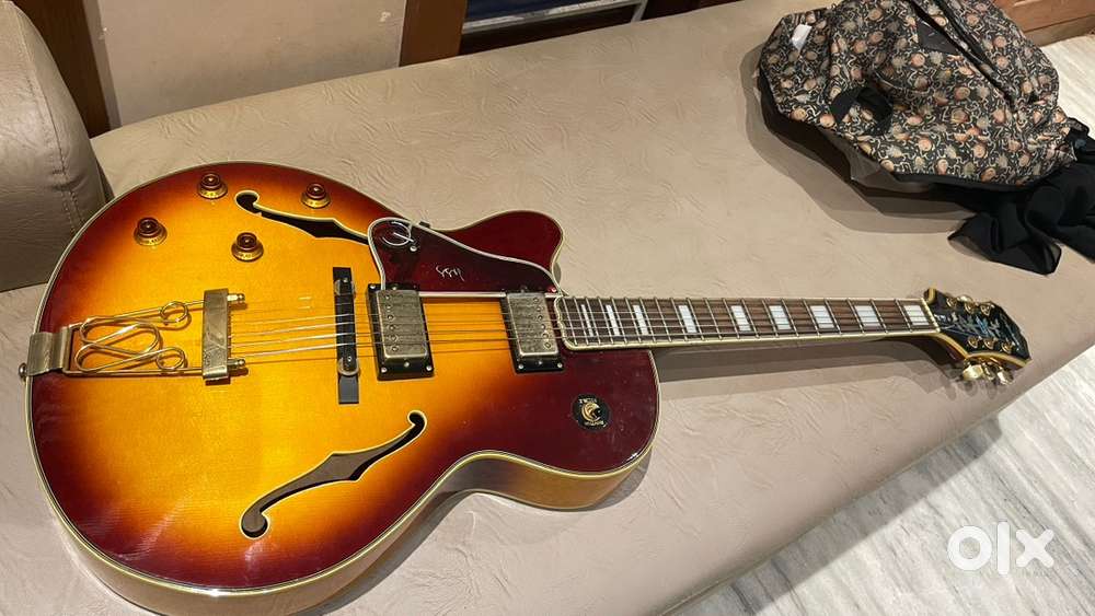 Left hand guitar