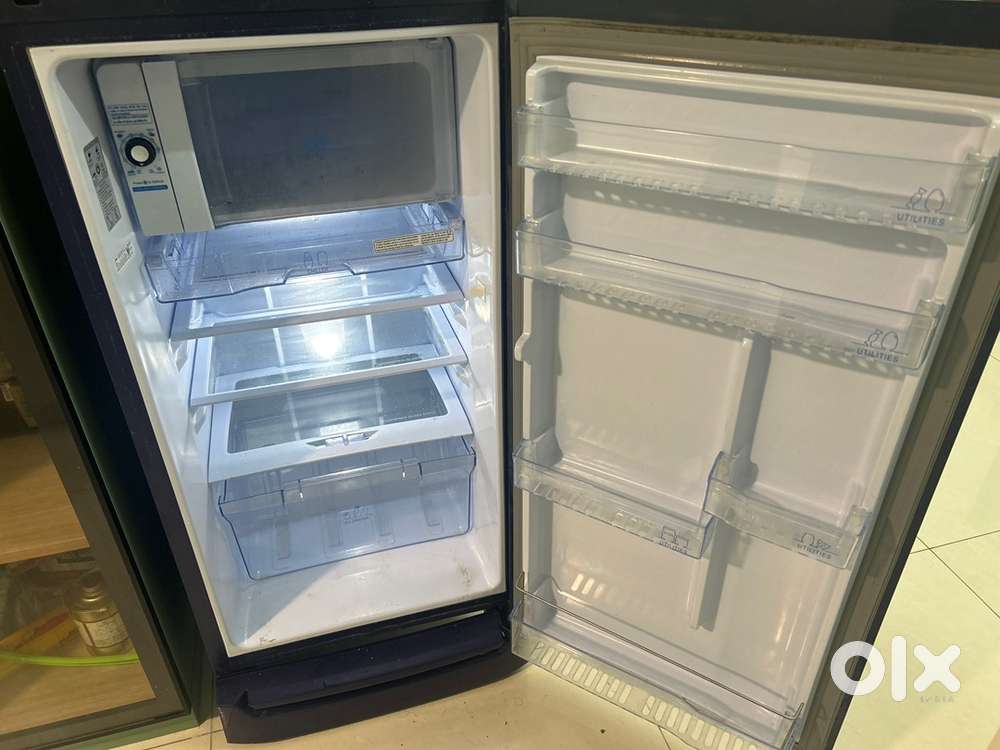 Godrej Single Door 185L 4 Star Invertor Fridge
