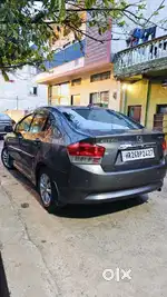 Honda City Well Maintained new tyers new suspension insurance All ok